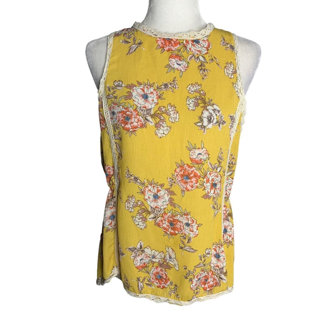 Tempted Sleeveless Boho Keyhole Top XL Yellow Floral Crochet Lace Elastic Button